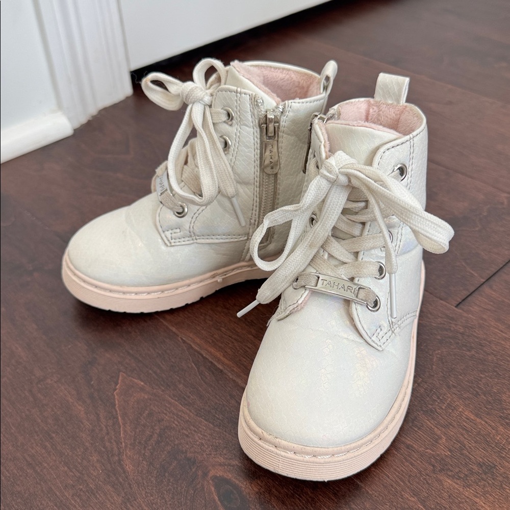 Tahari Iridescent Snakeskin Baby/Toddler Girls Boots Pink Fur Lining, size 7